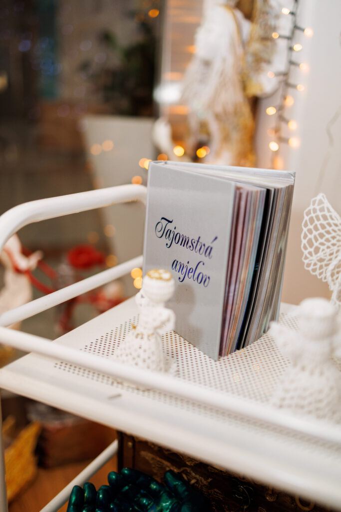 Iné – tajomstvá anjelov