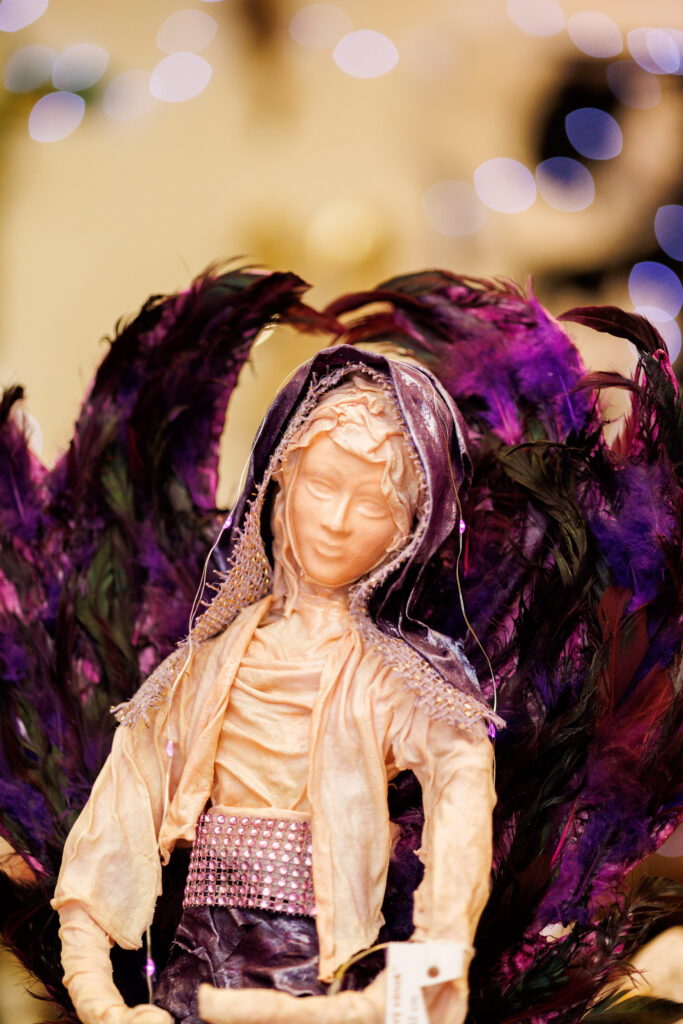 Socha anjel – fialová