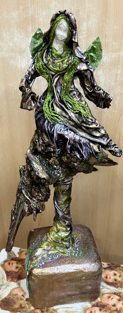 Socha zdobený lesný anjel