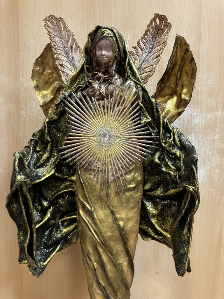 Socha anjel s čistým srdcom – zlatá