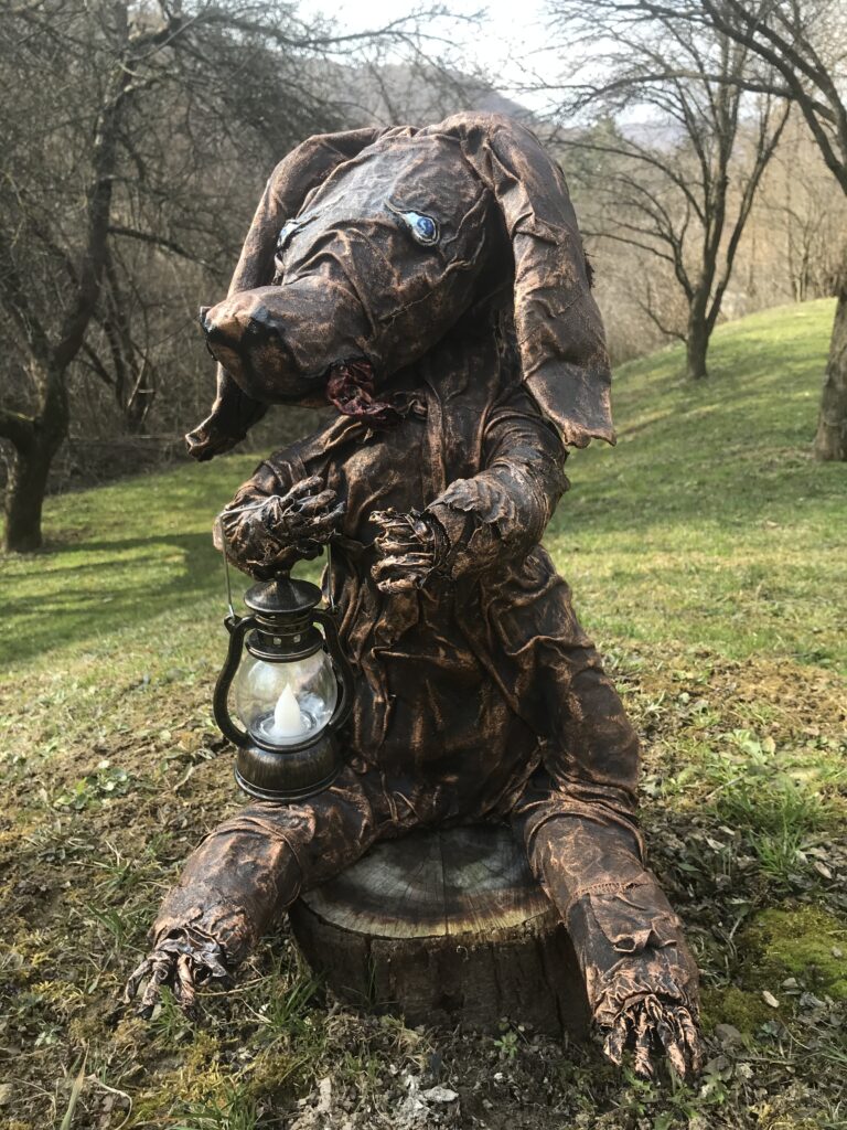 Iné – pán Pes s lampášom