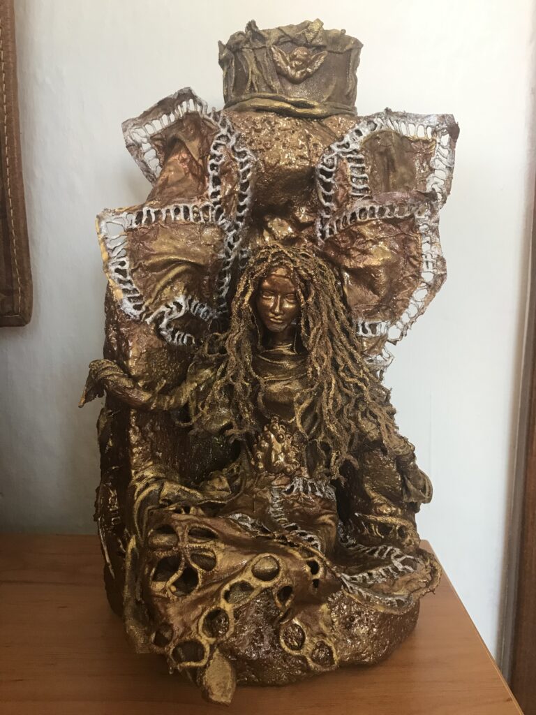 Socha sediaci anjel – medená