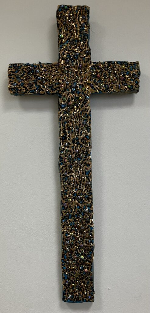 Kríž kamienkovozlatý