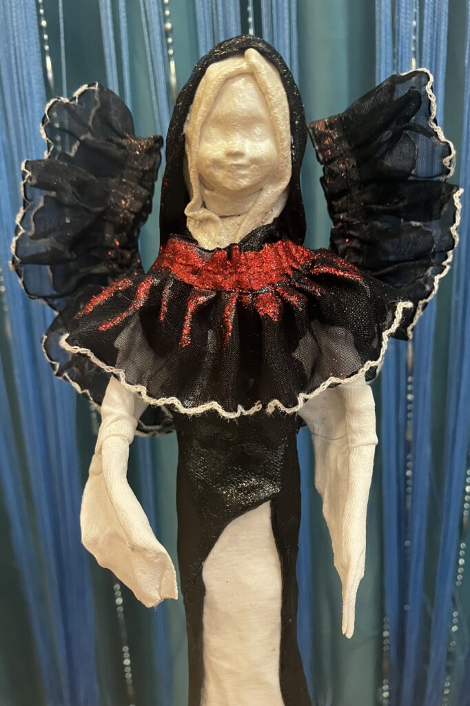 Anjelik s golierikom