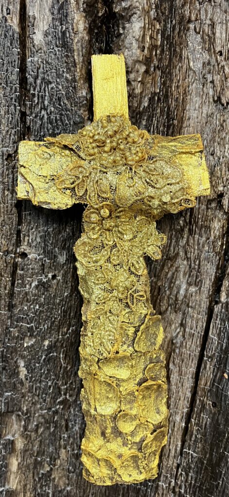 Kríž  zlatý